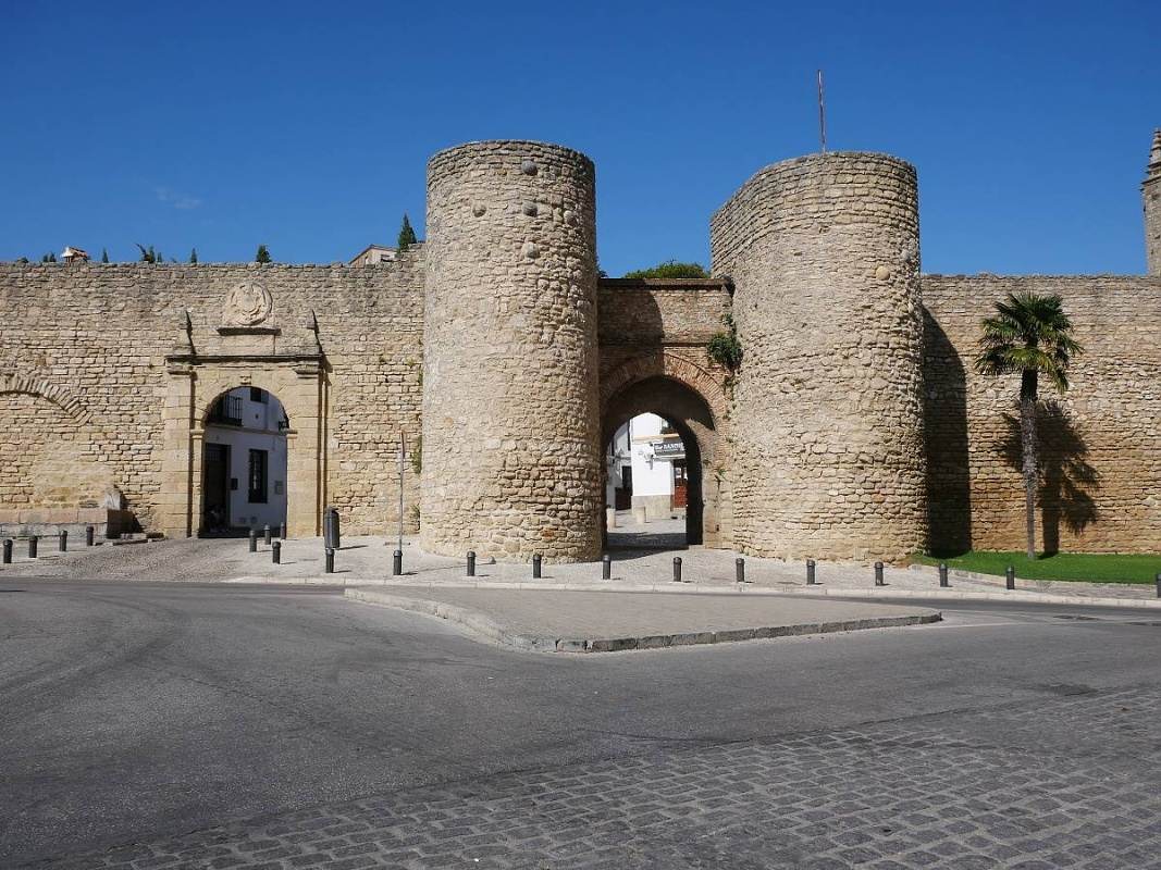 Arabské opevnenie a vstupná brána Almocobar(Puerta de Almocabar)
