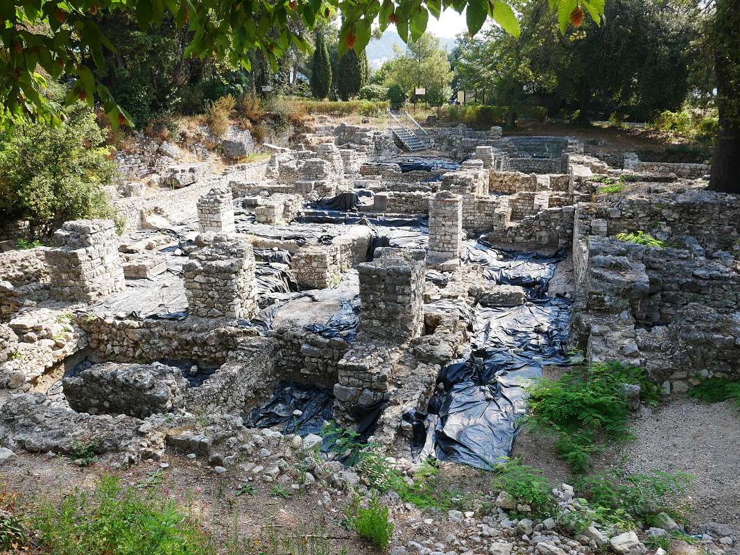 Zvyšky románskej katedrály Panny Márie - 11-12. storočie