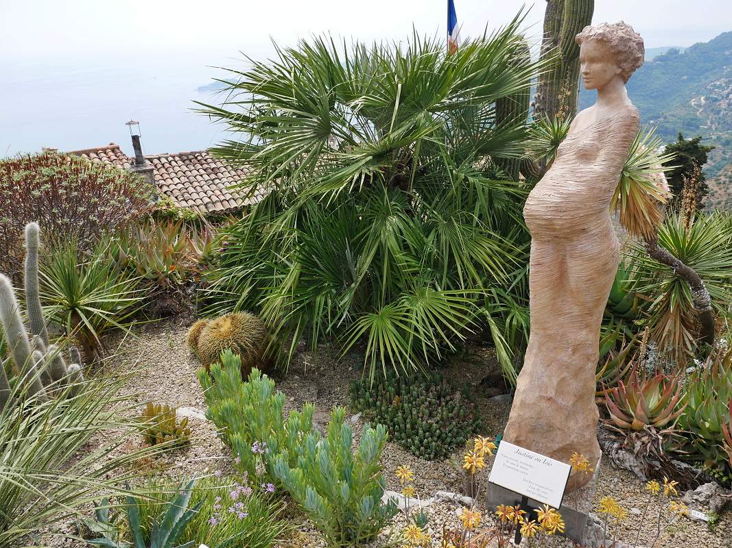 Botanická záhrada - prvá socha Jeana-Philippa Richarda