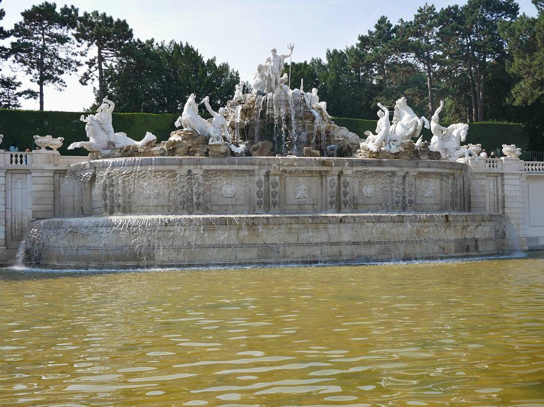Zámok Schönbrunn - Neptúnova fontána