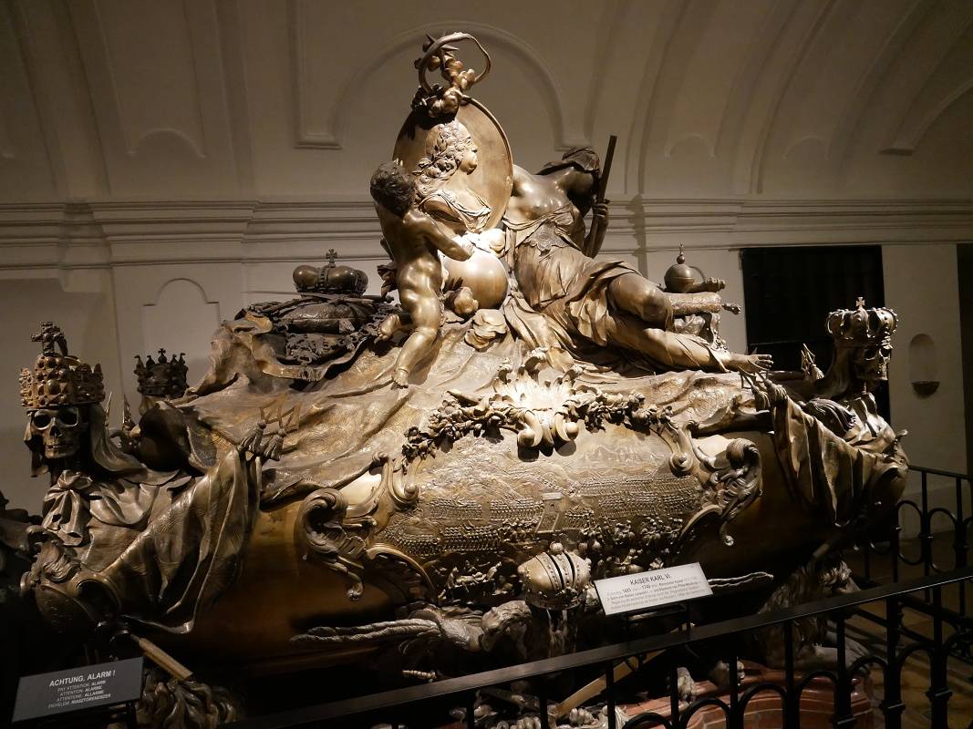 Karol VI. (1685 - 1740), cisár, syn Leopolda I., otec  cisárovnej Márie Terézie