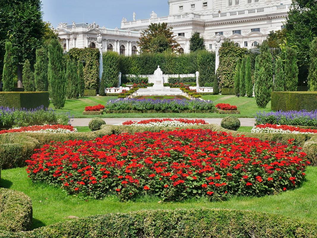 Volksgarten - pamätník cisárovnej Sissi, 1907