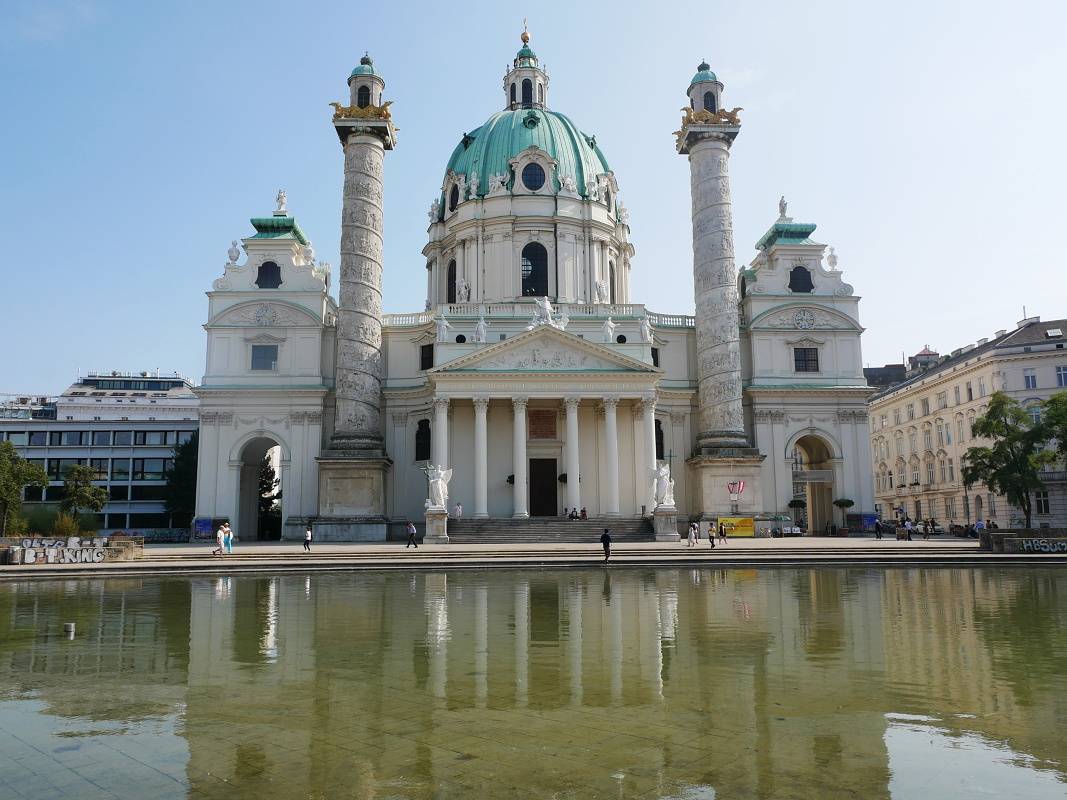 Kostol sv. Karola Boromejského (Karlskirche)