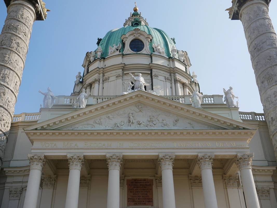 Kostol sv. Karola Boromejského (Karlskirche)