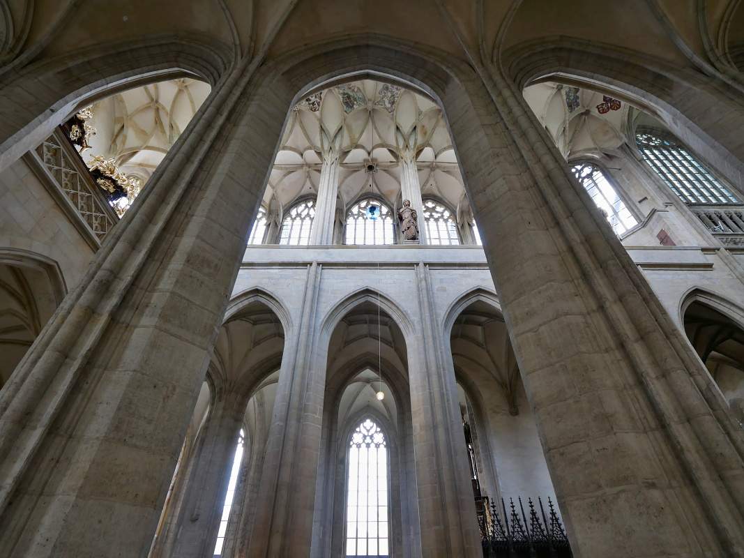 Chrám sv. Barbory - pohľad k nebesiam