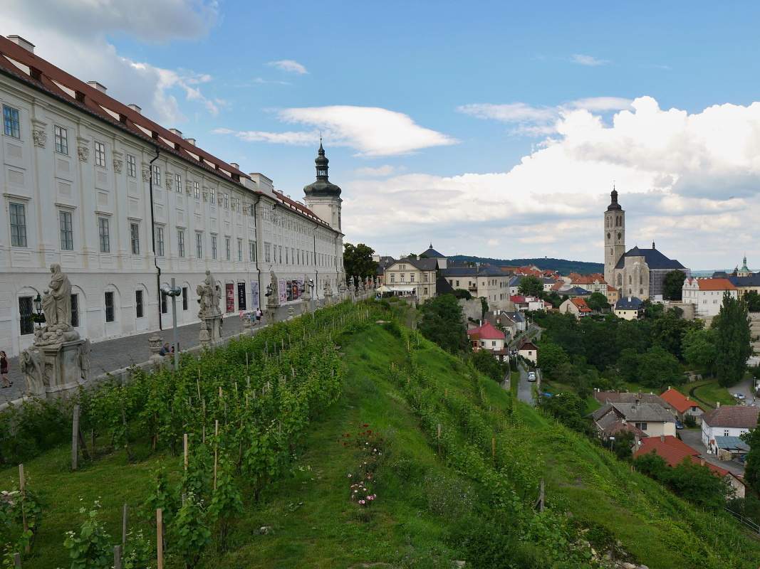 Jezuitský internát pred Barborkou (fotené zo strechy Kaplnky Božieho tela)