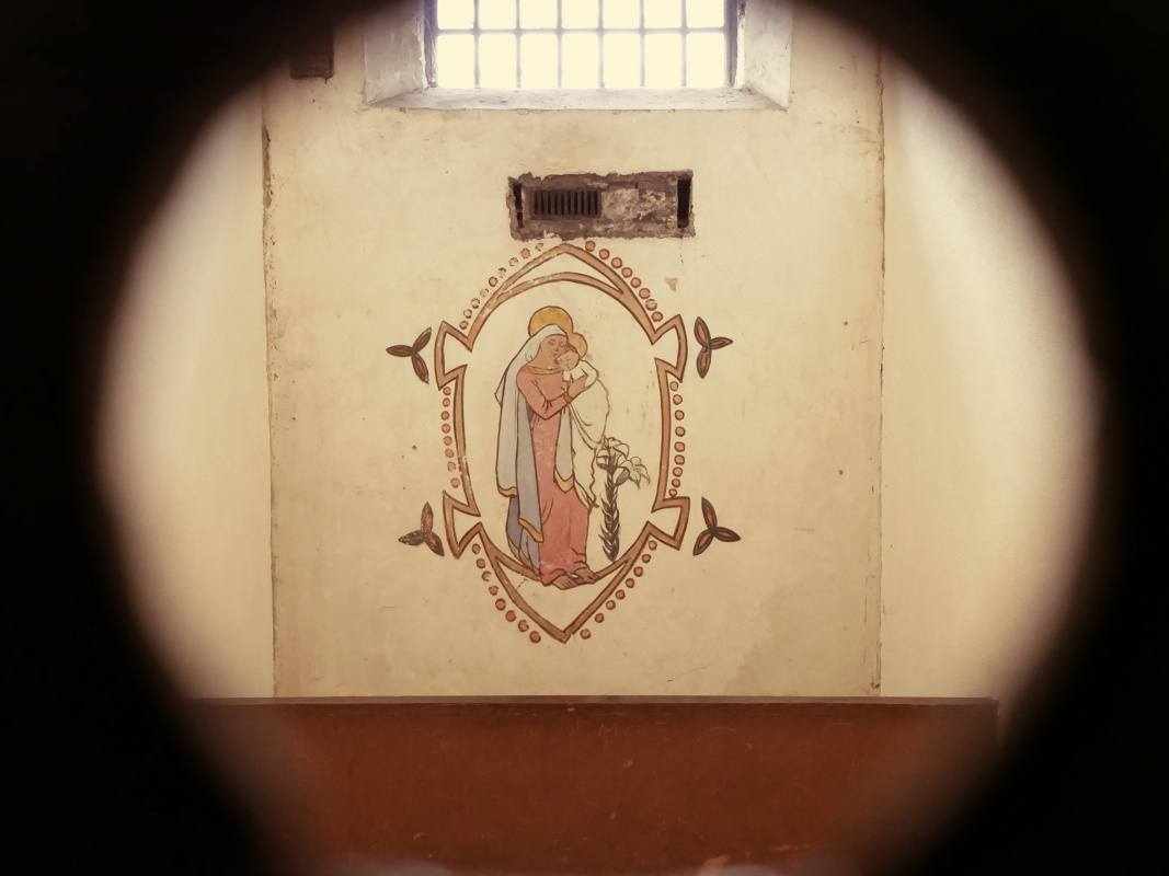 Kilmainham Gaol - východné krídlo, cela Josepha Plunketta, vodcu Veľkonočného povstania 1916 - vraj to maľoval sám