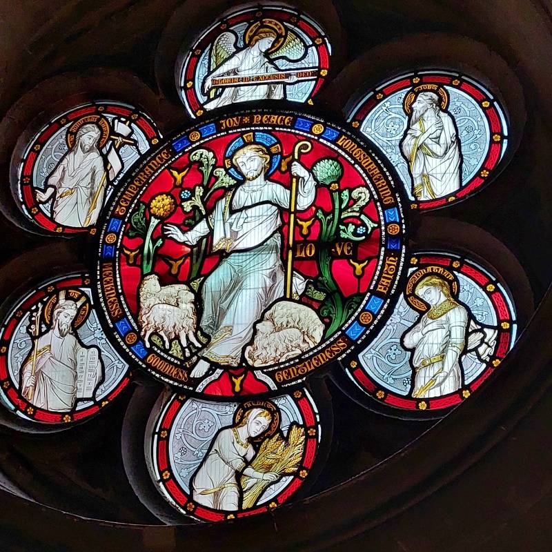 Krytý most (1875) spája kostol so Starou synodálnou sálou