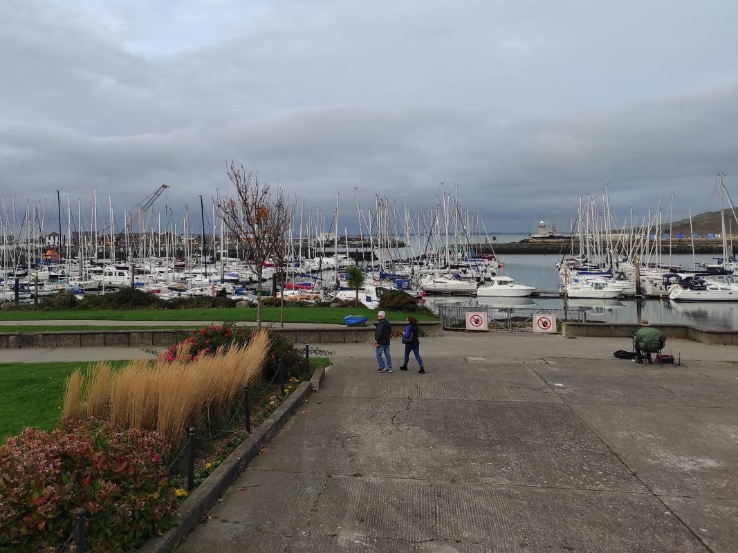 Howth - maják v prístave