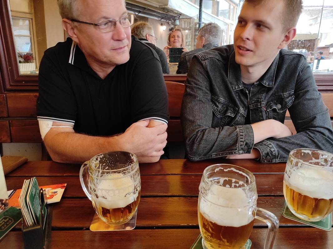 Neskorý obed v Malostranskej Pivnici