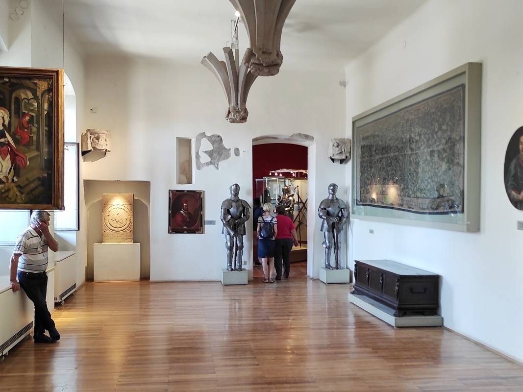 Egerský hrad - expozícia v biskupskom paláci o histórii hradu
