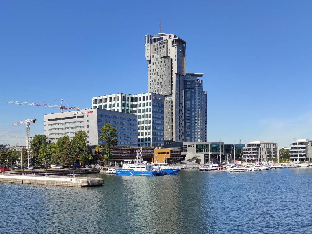 Gdynia - Dar Pomorza - výhľad na novú Gdyniu