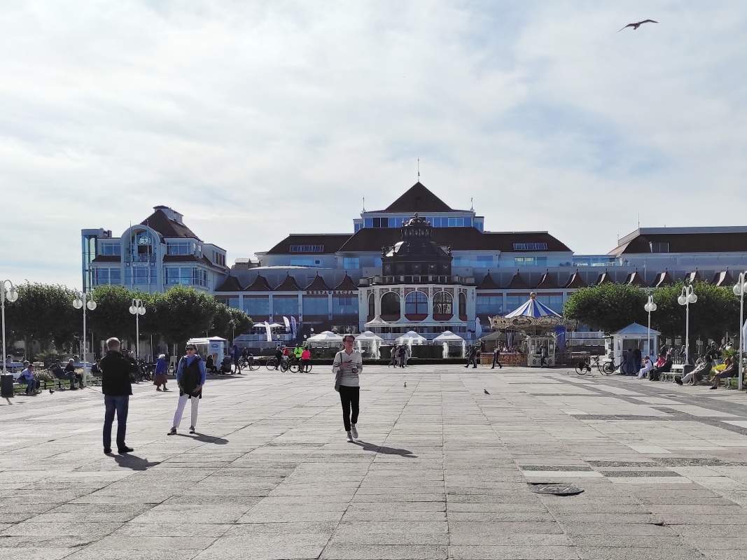 Sopot - maják a námestie pred mólom