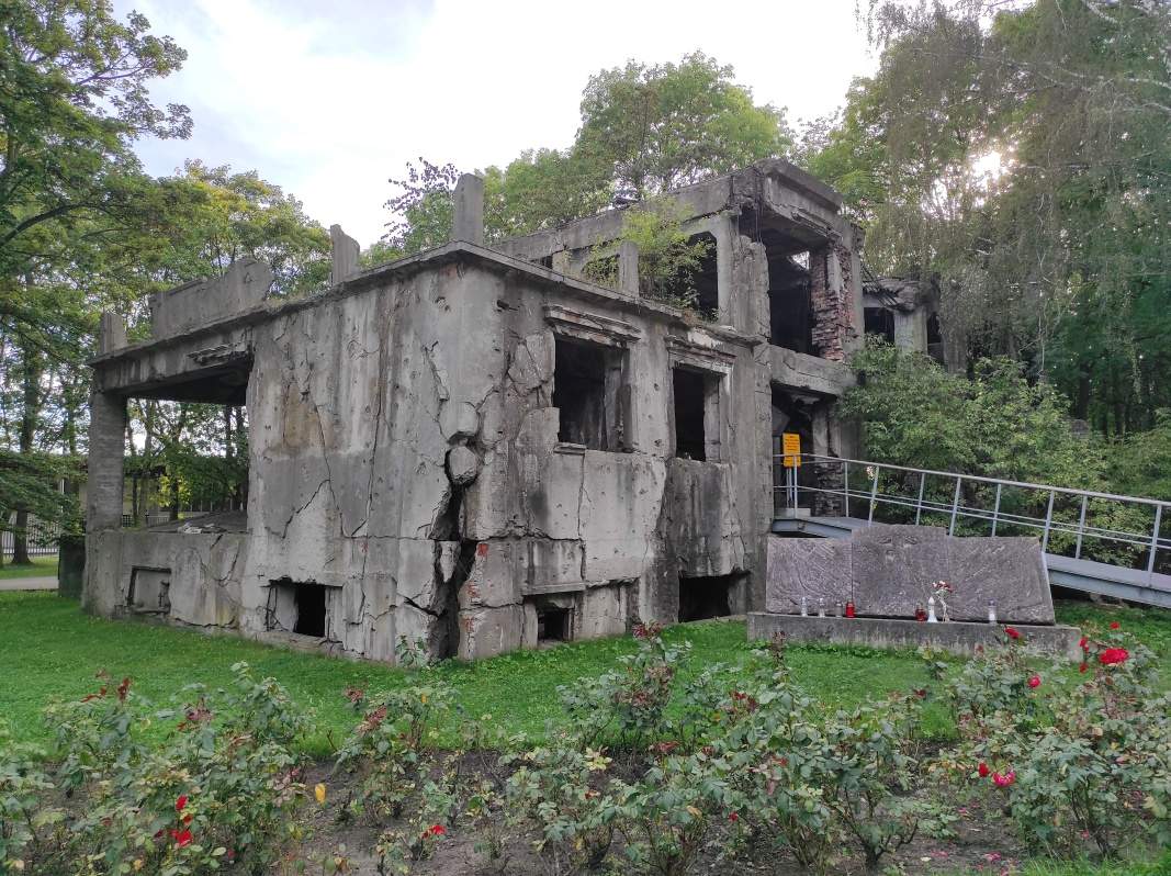 Westerplatte - ruiny kasární