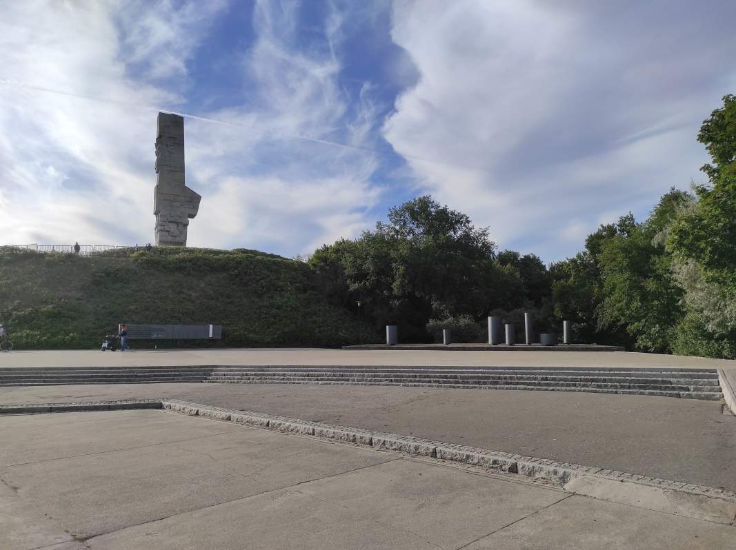 Westerplatte - Pamätník obrancom Westerplatte na kopčeku