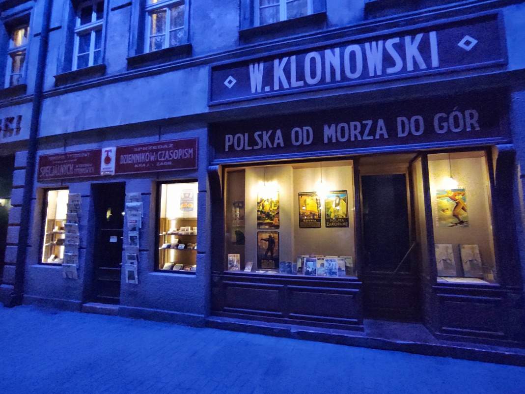 Múzeum II. sv. vojny - zatemnená ulica