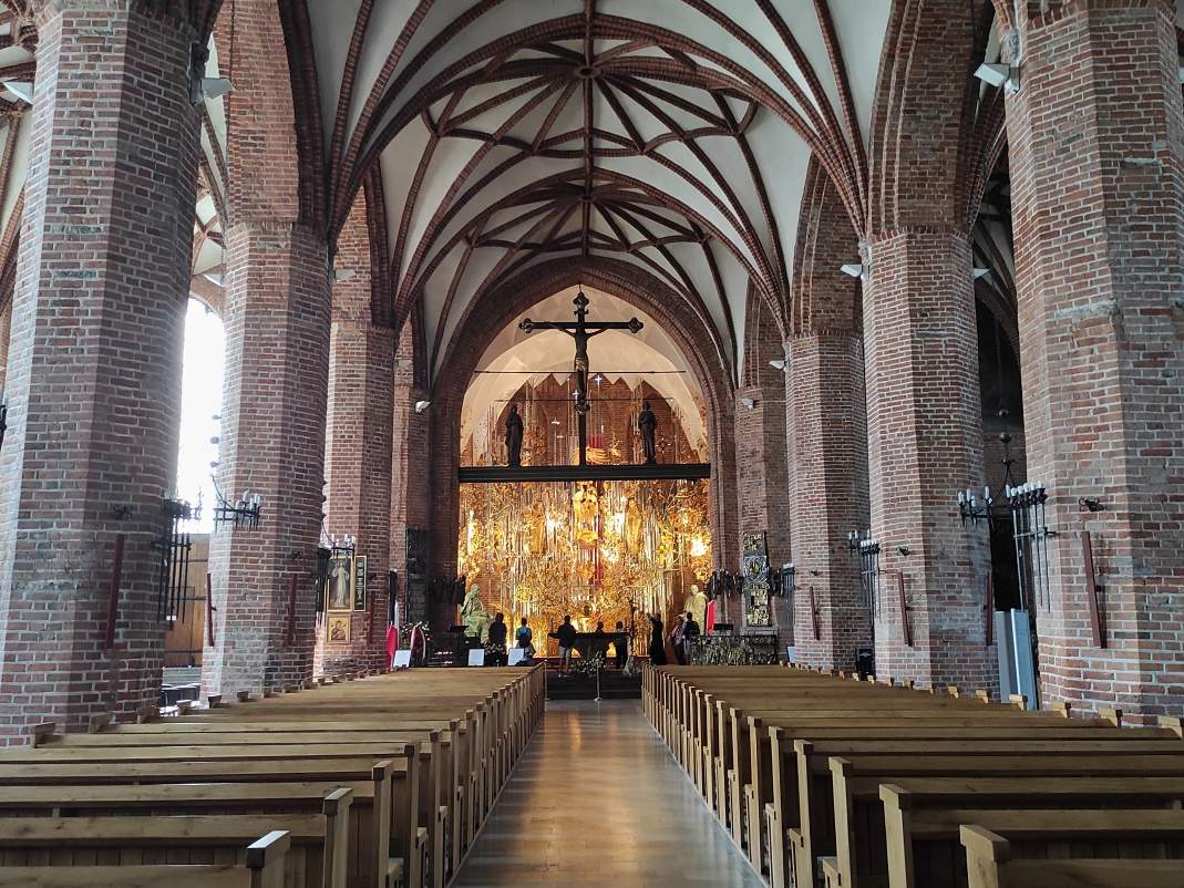 Bazilika sv. Brigity - hlavná loď
