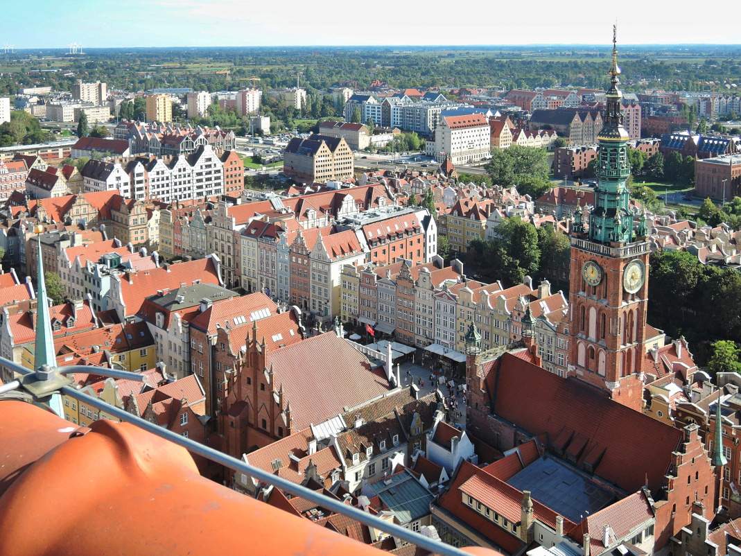 Veža Mariánskej baziliky - Dlugi Targ, Radnica a Zelená brána