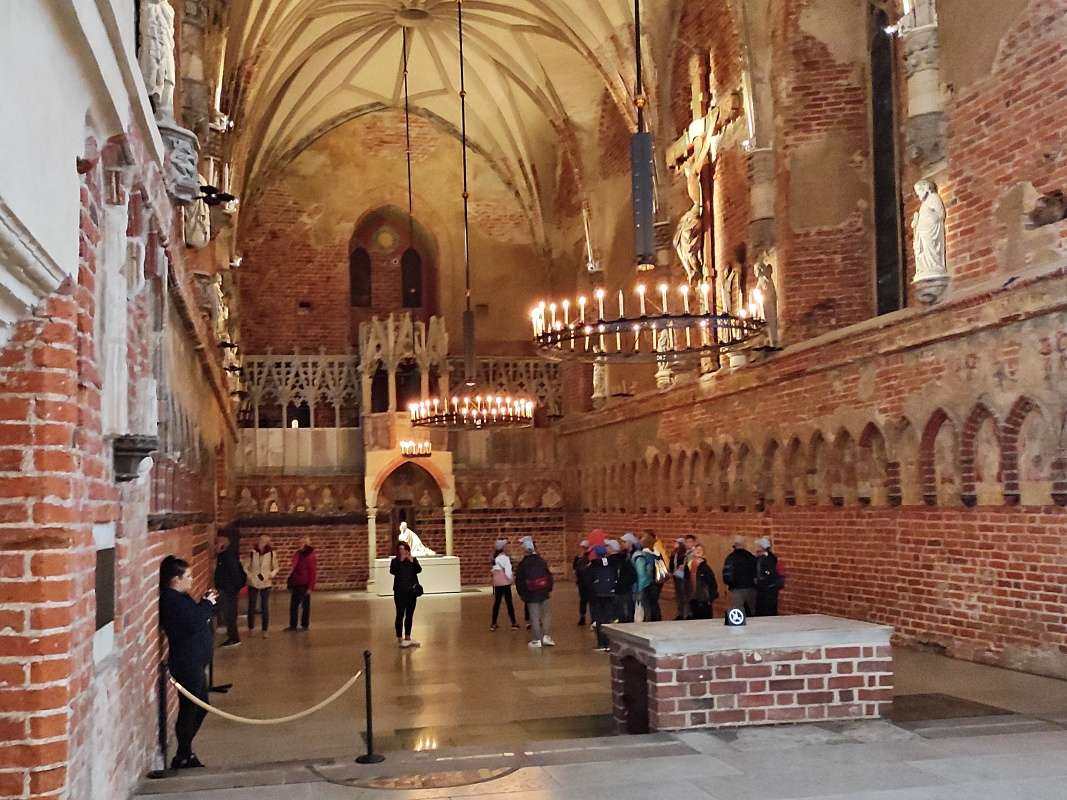 Hradný kostol Blahoslavenej panny Márie, 1344