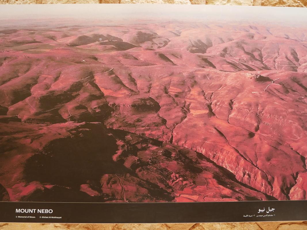 Hora Nebo - pohorie je to veru riadne, mali to tí Izraeliti ťažké (foto z múzea)