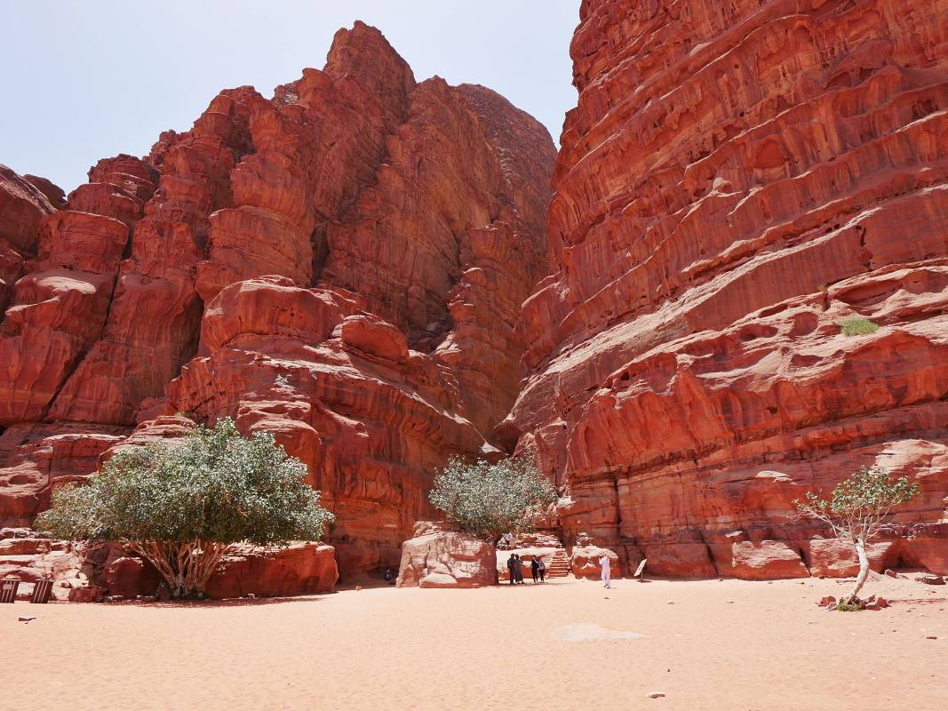 Dovidenia, Jebel Khazali ... 