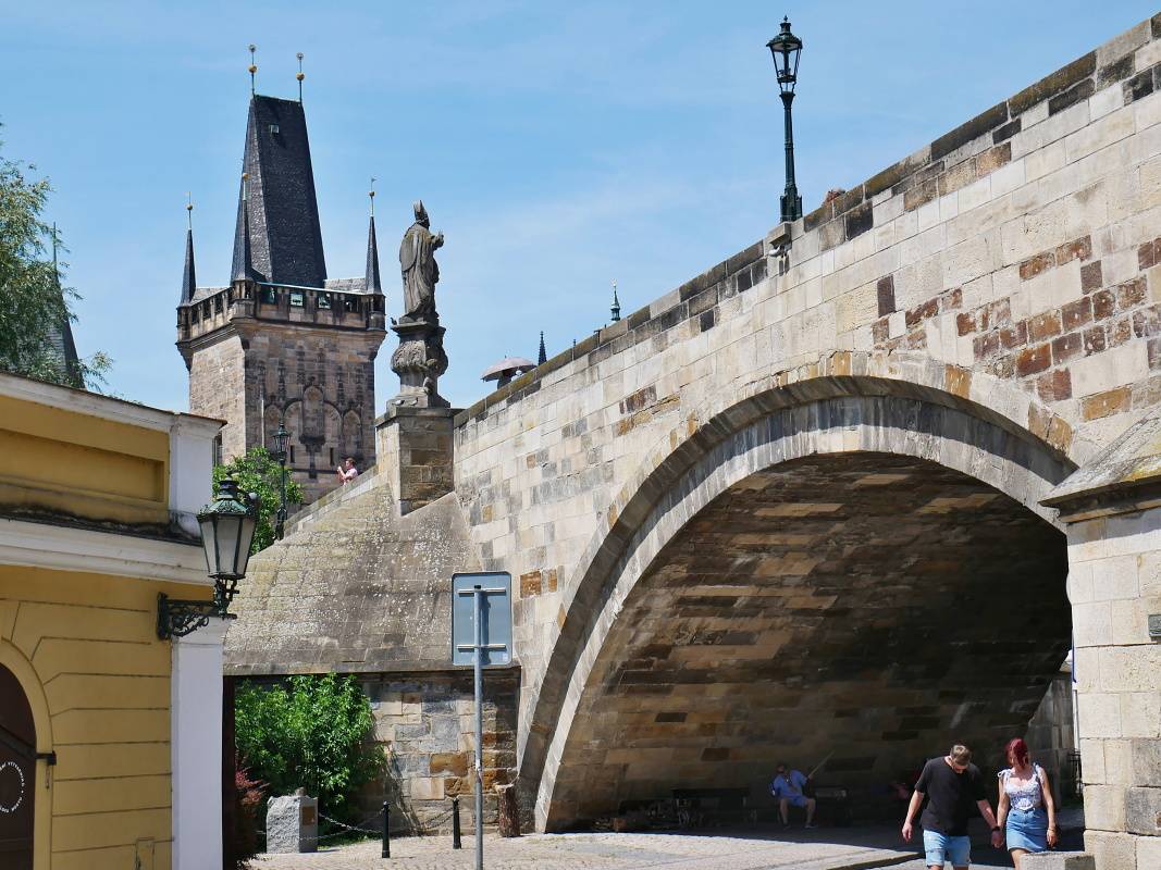 Karlov most a Malostranská mostecká veža