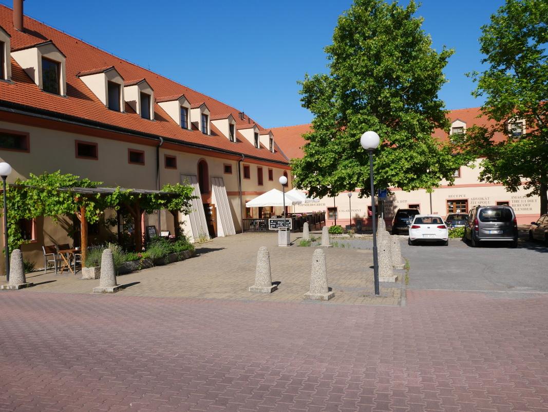 Kunratická tvrz