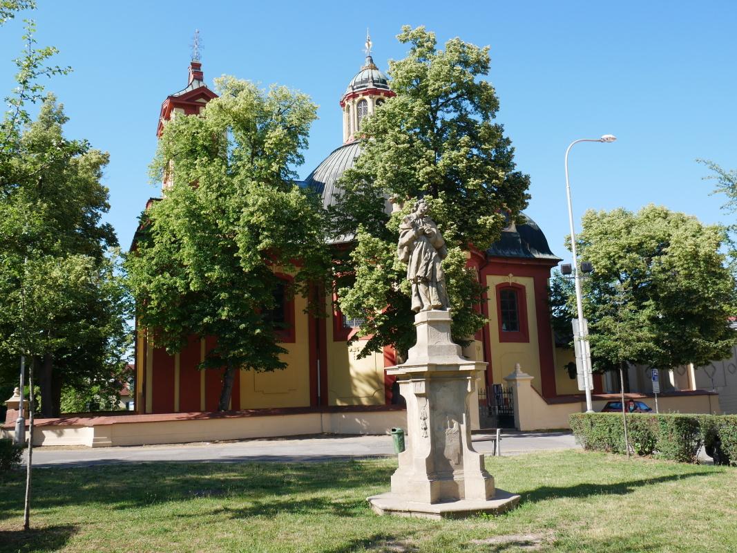 Kunratice - Kostol sv. Jakuba Staršího (většího)