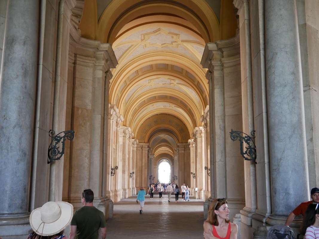 Kráľovský zámok Caserta ... dovidenia ...