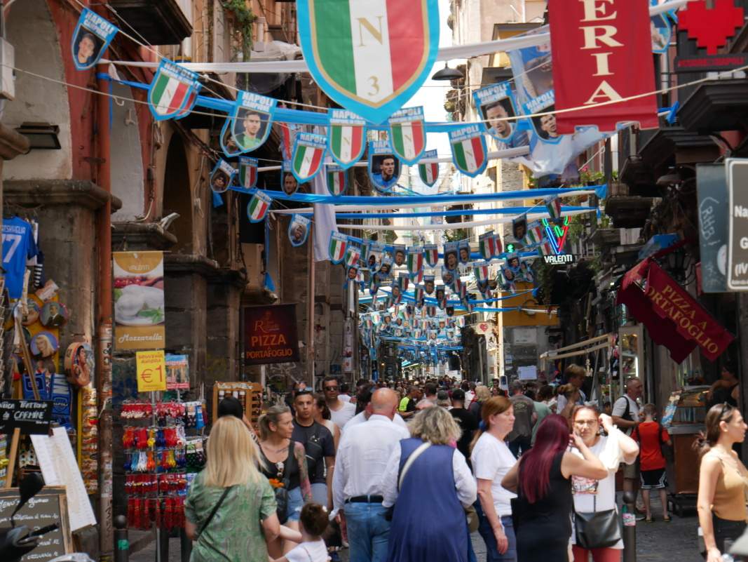 Via dei Tribunali