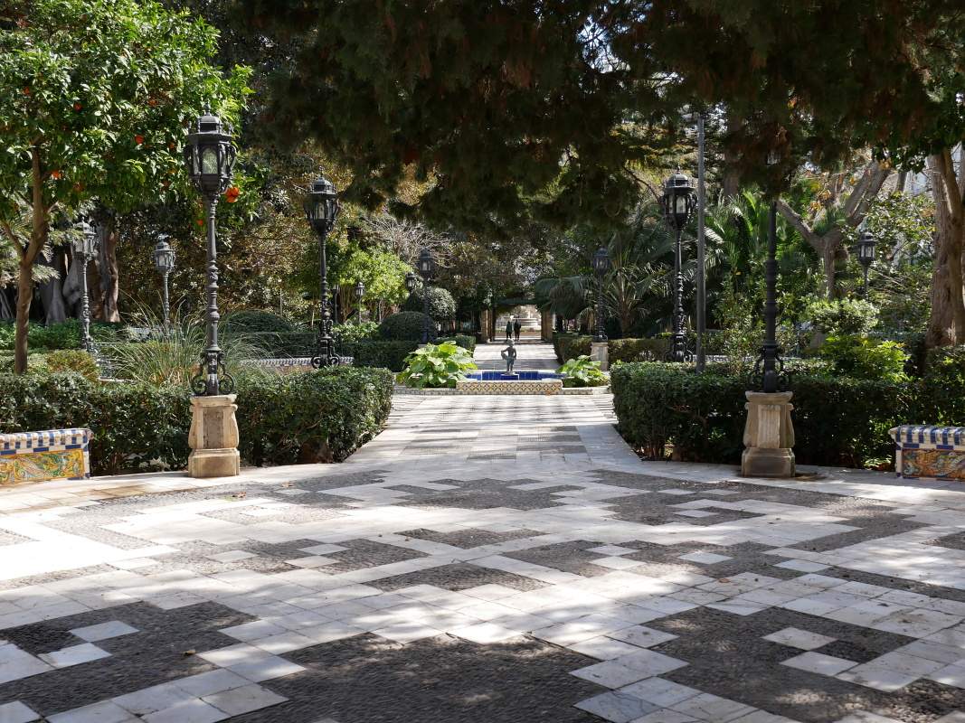 Záhrady s fikusmi (Jardines de la Alameda Hermanas Carvia Bernal y Clara Campoamor)