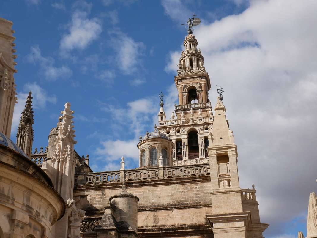 Veža (pôvodne minaret) La Giralda