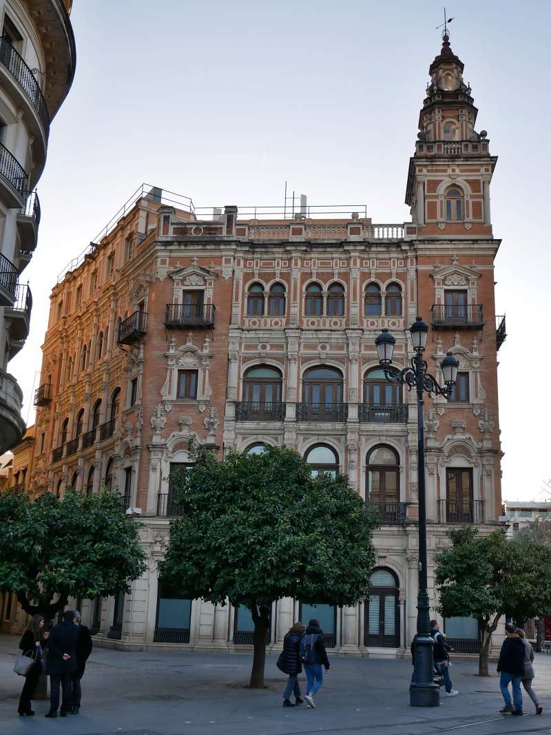 Nádherné budovy v Seville