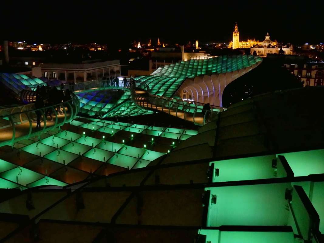 Nočný výhľad zo Setas de Sevilla