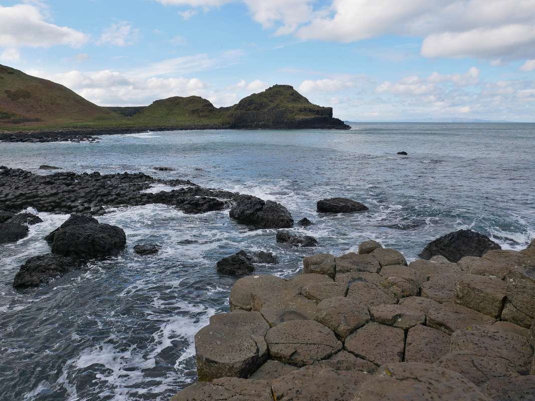 Giant's Causeway - Little Causeway z Middle Causeway (z Kresla želaní)
