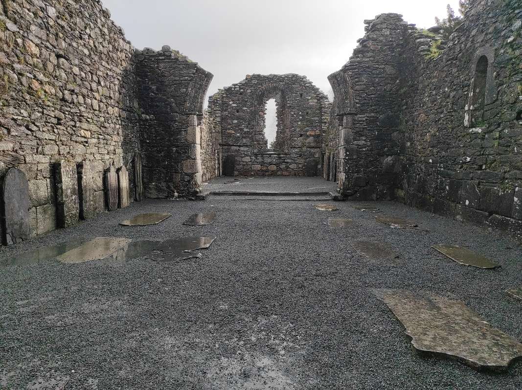 Glendalough - Katedrála sv. Petra a Pavla