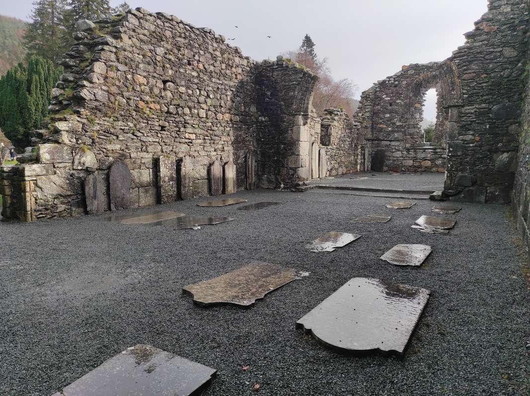 Glendalough - Katedrála sv. Petra a Pavla