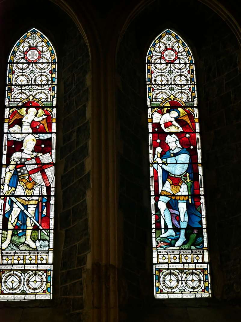 Kilkenny - Katedrála St. Canice, kaplnka vľavo od organu