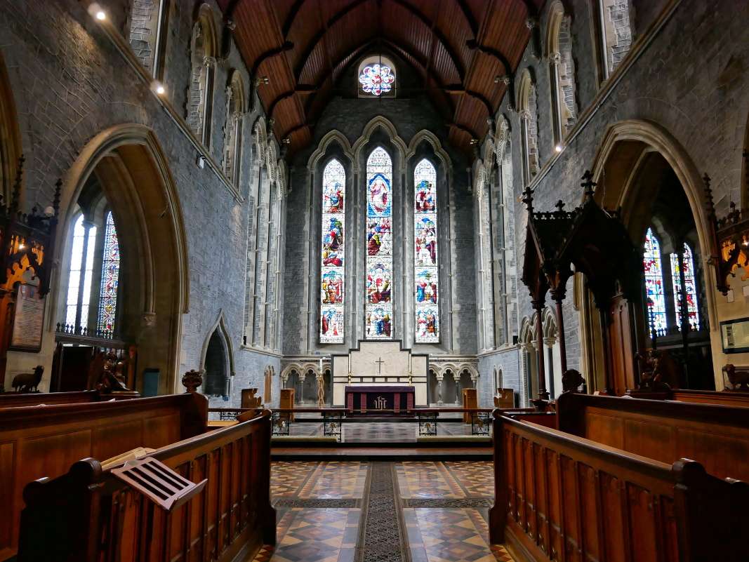 Kilkenny - Katedrála St. Canice, hlavný oltár