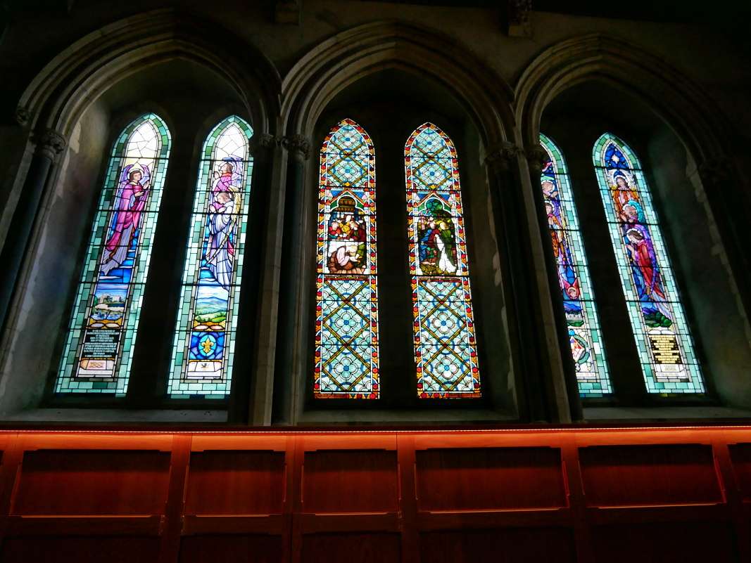 Kilkenny - Katedrála St. Canice, kaplnka vľavo od hlavného oltára
