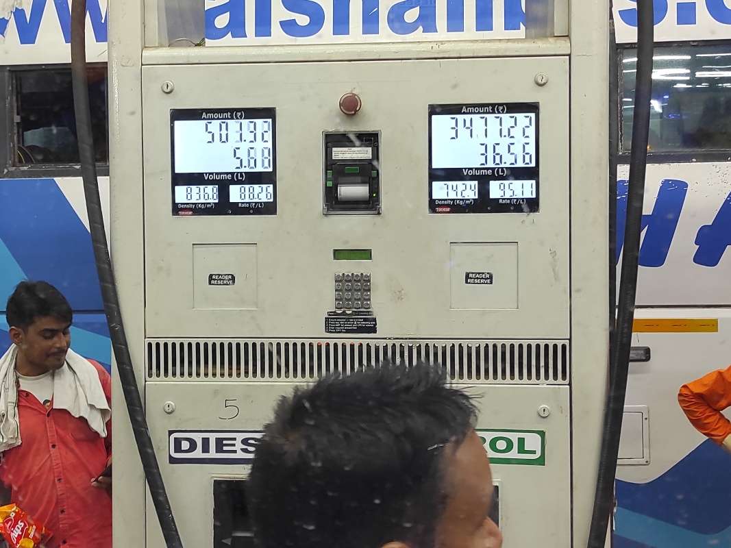 Cesta do Agry - benzín 1€, nafta 90centov - pre nás lacné, pre domácich dosť drahé