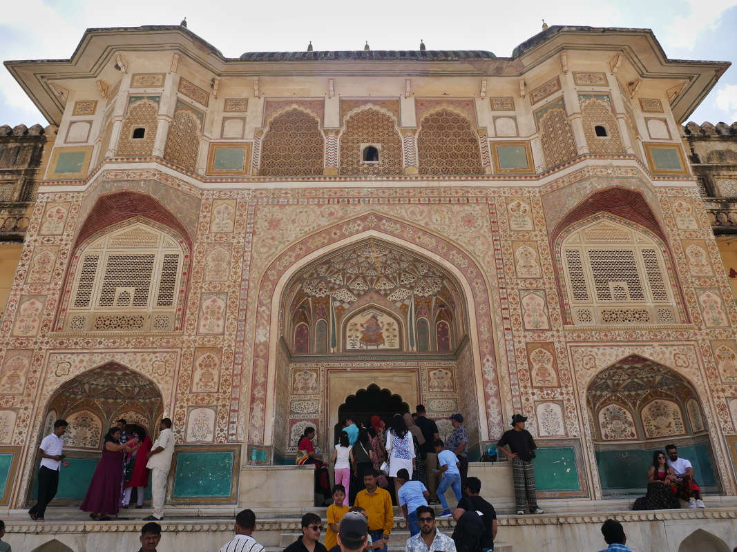 Amber Fort - Druhé nádvorie - Ganešova brána do súkromného kráľovského paláca