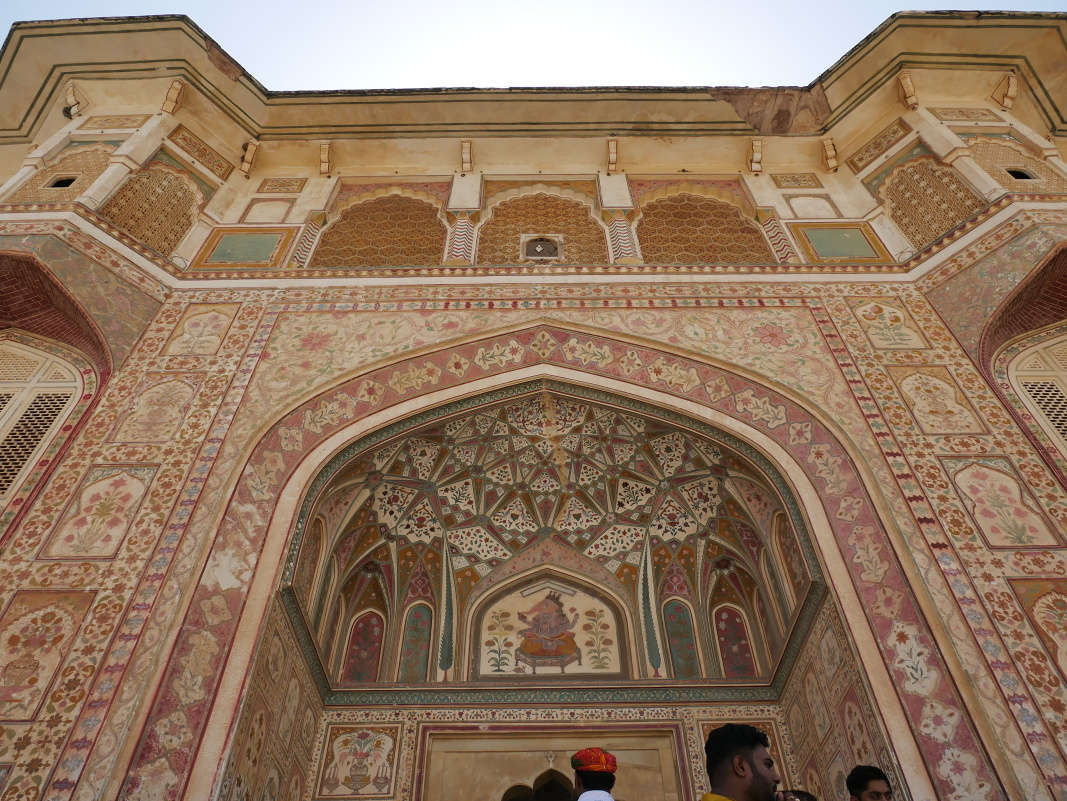 Amber Fort - Druhé nádvorie - Ganešova brána 