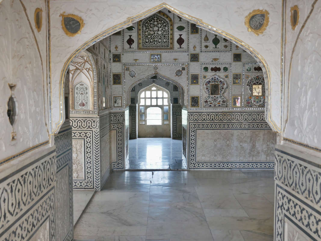 Amber Fort - Tretie nádvorie - zrkadlová miestnosť Sheesh Mahal