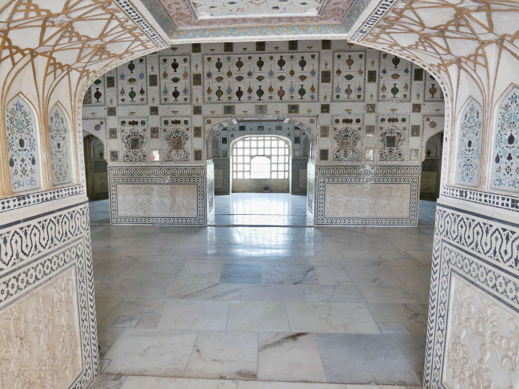 Amber Fort - Tretie nádvorie - zrkadlová miestnosť Sheesh Mahal