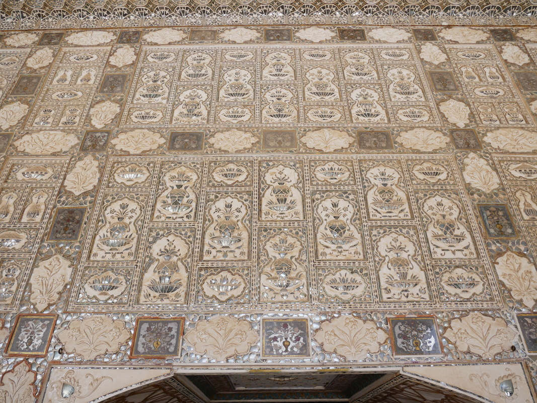 Amber Fort - Tretie nádvorie - zrkadlová miestnosť Sheesh Mahal