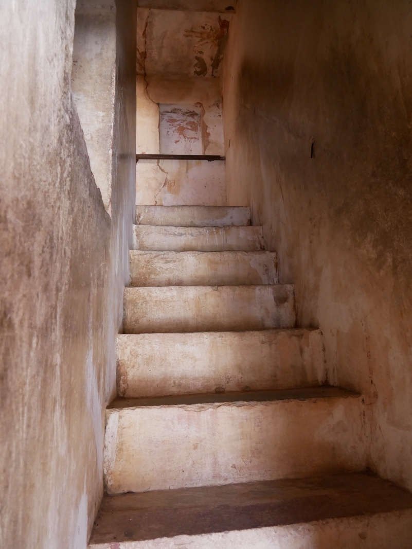 Amber Fort - a je to tu, strážca nás vedie tajnými schodami ...