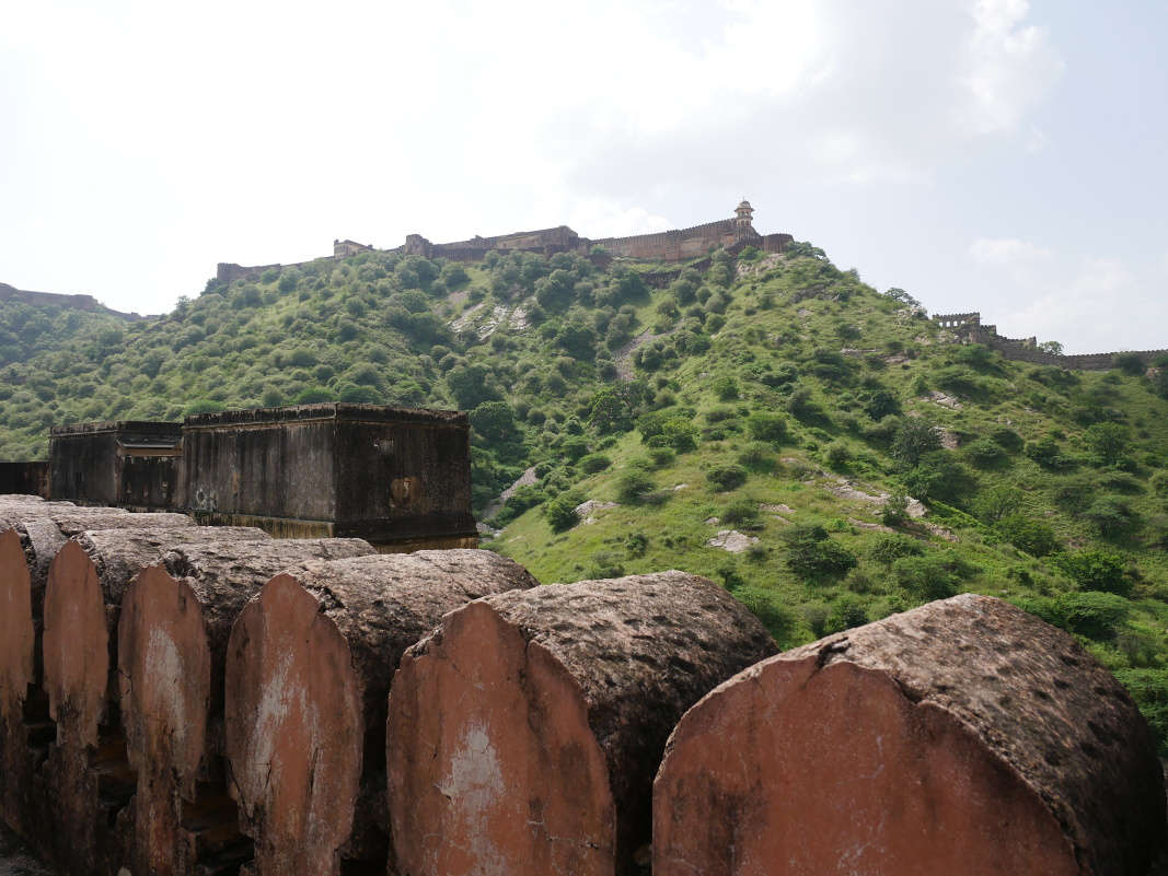 Amber Fort - cimburie a výhľady - Jaigarh Fort, kam vedie tunel