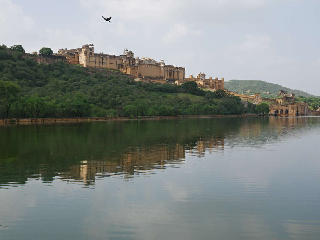 Amber Fort a jazero Maotha
