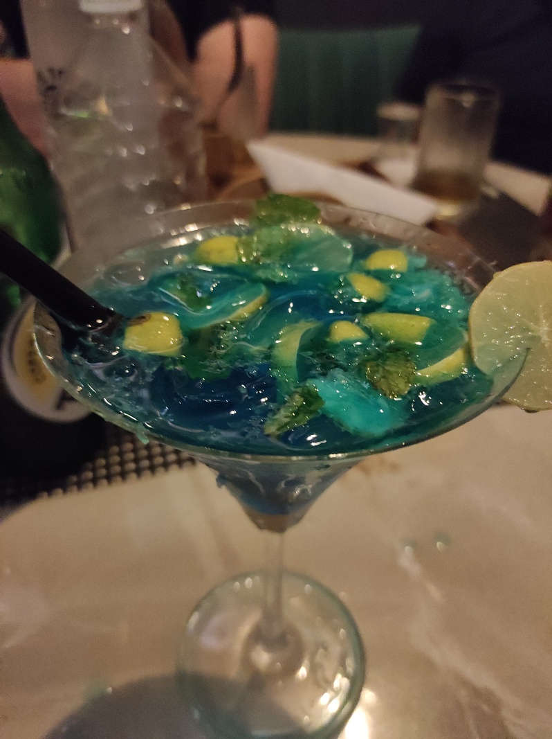 Našli sme Wltoro Jaipur, ale ja mám nealko drink, tzv. mockteil